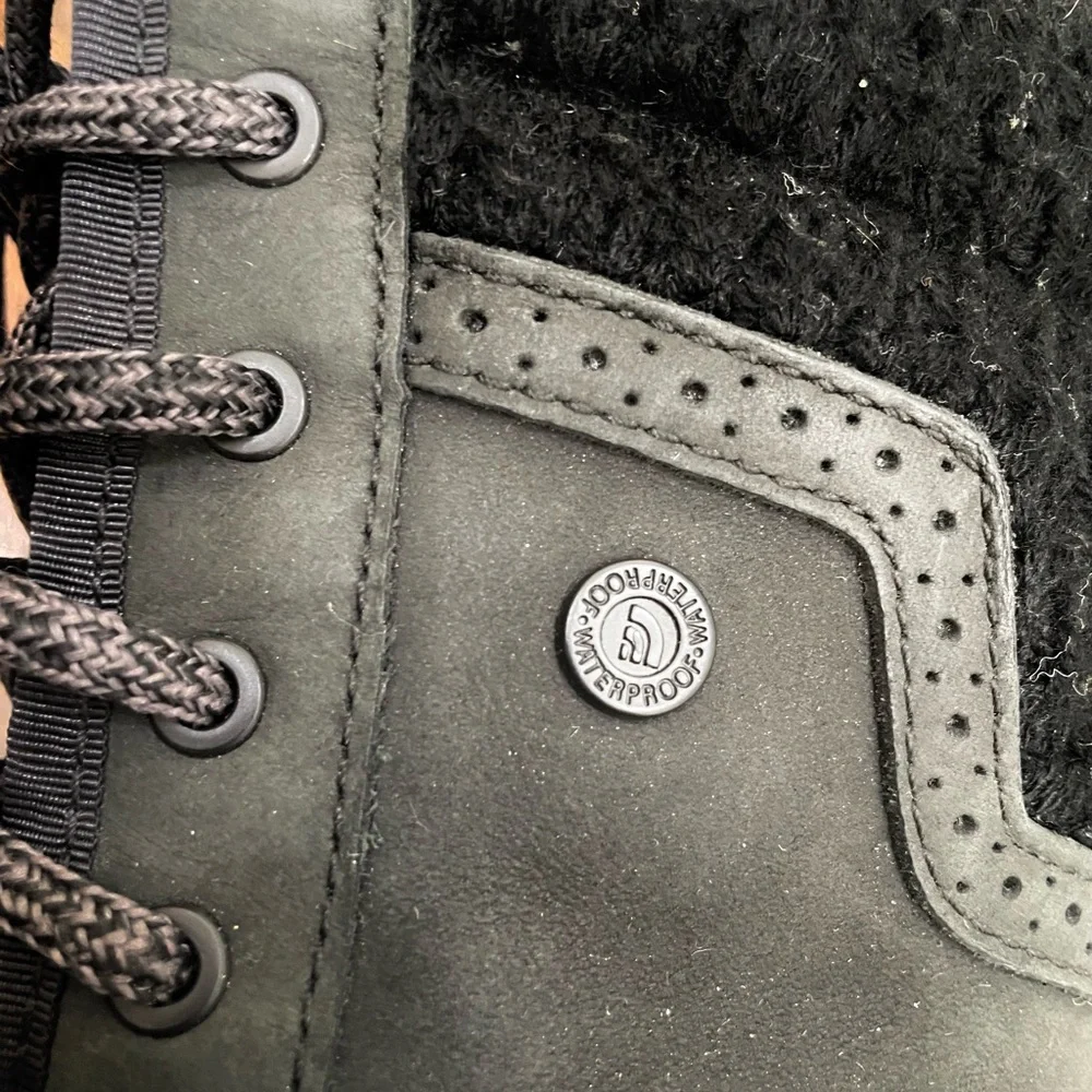 The North Face waterproof Winter Boots Wm 7
